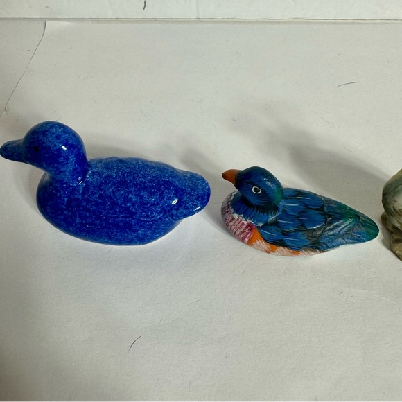 Vintage collection of an animals. 3 ceramic ducks and 1 pewter frog. - Picture 10 of 12